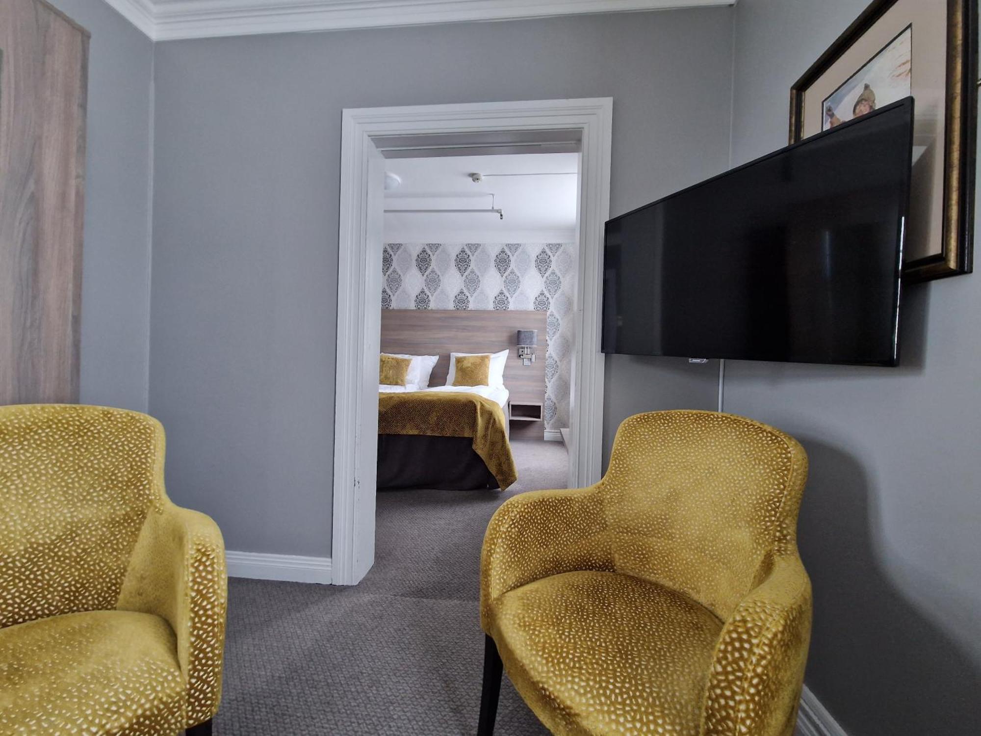Dr. Holms Hotel ไยโล ภายนอก รูปภาพ