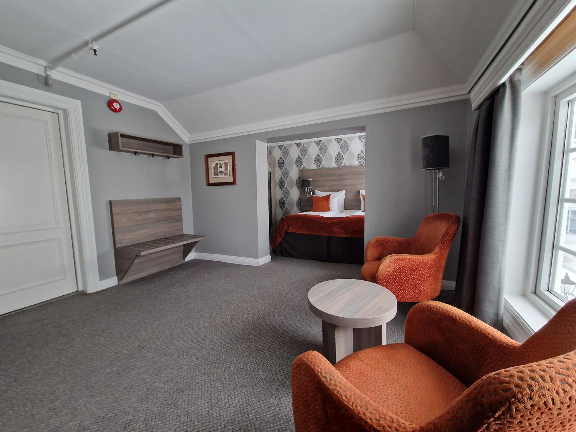 Dr. Holms Hotel ไยโล ภายนอก รูปภาพ