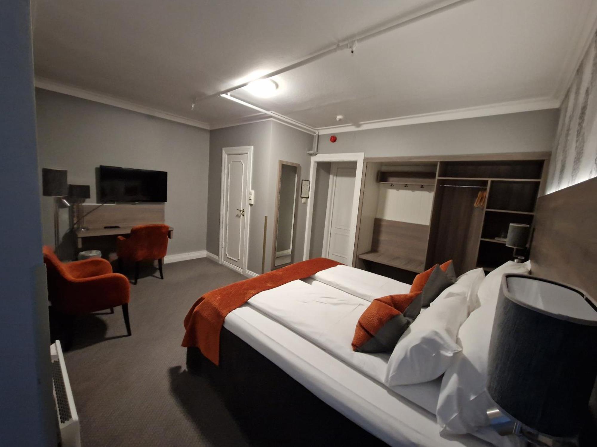 Dr. Holms Hotel ไยโล ภายนอก รูปภาพ