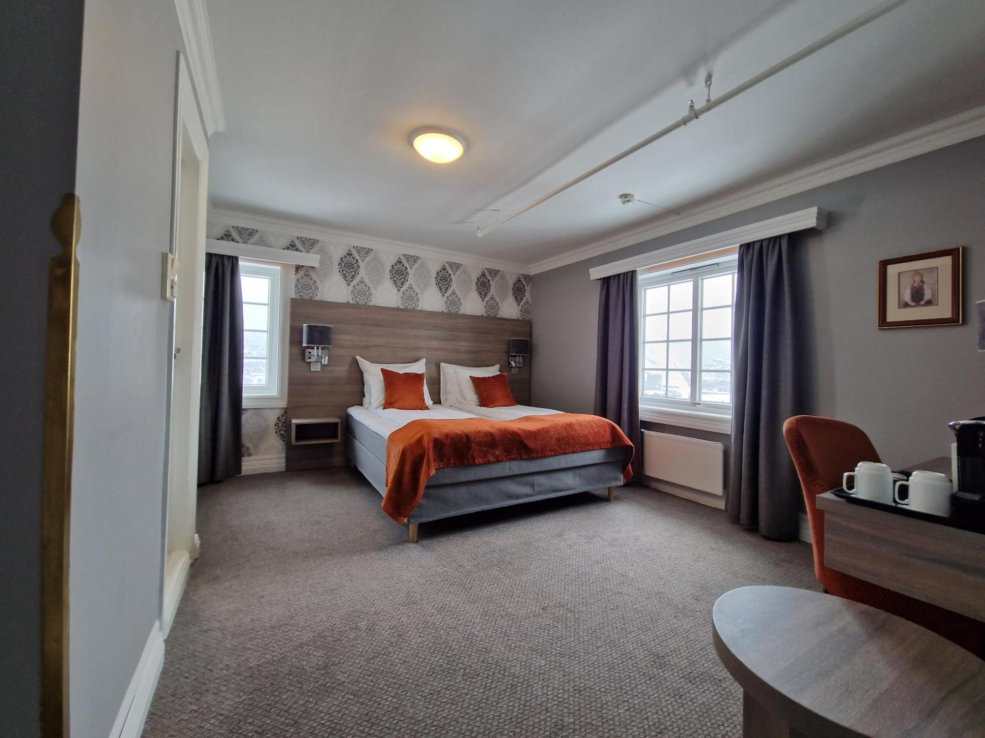 Dr. Holms Hotel ไยโล ภายนอก รูปภาพ