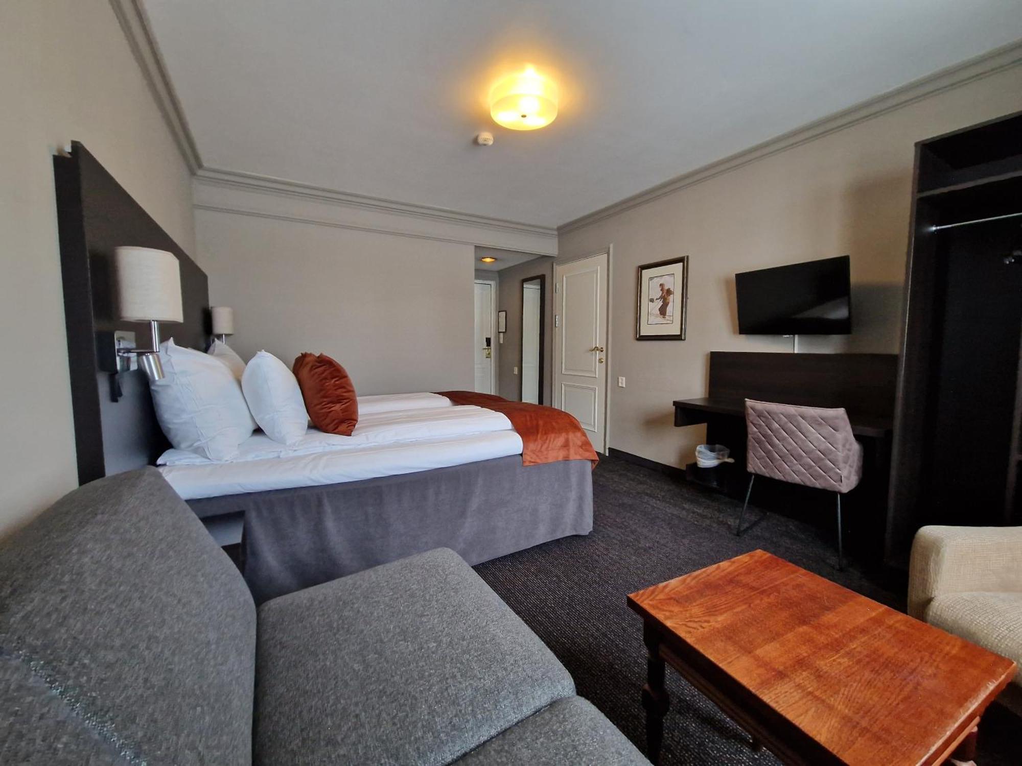 Dr. Holms Hotel ไยโล ภายนอก รูปภาพ