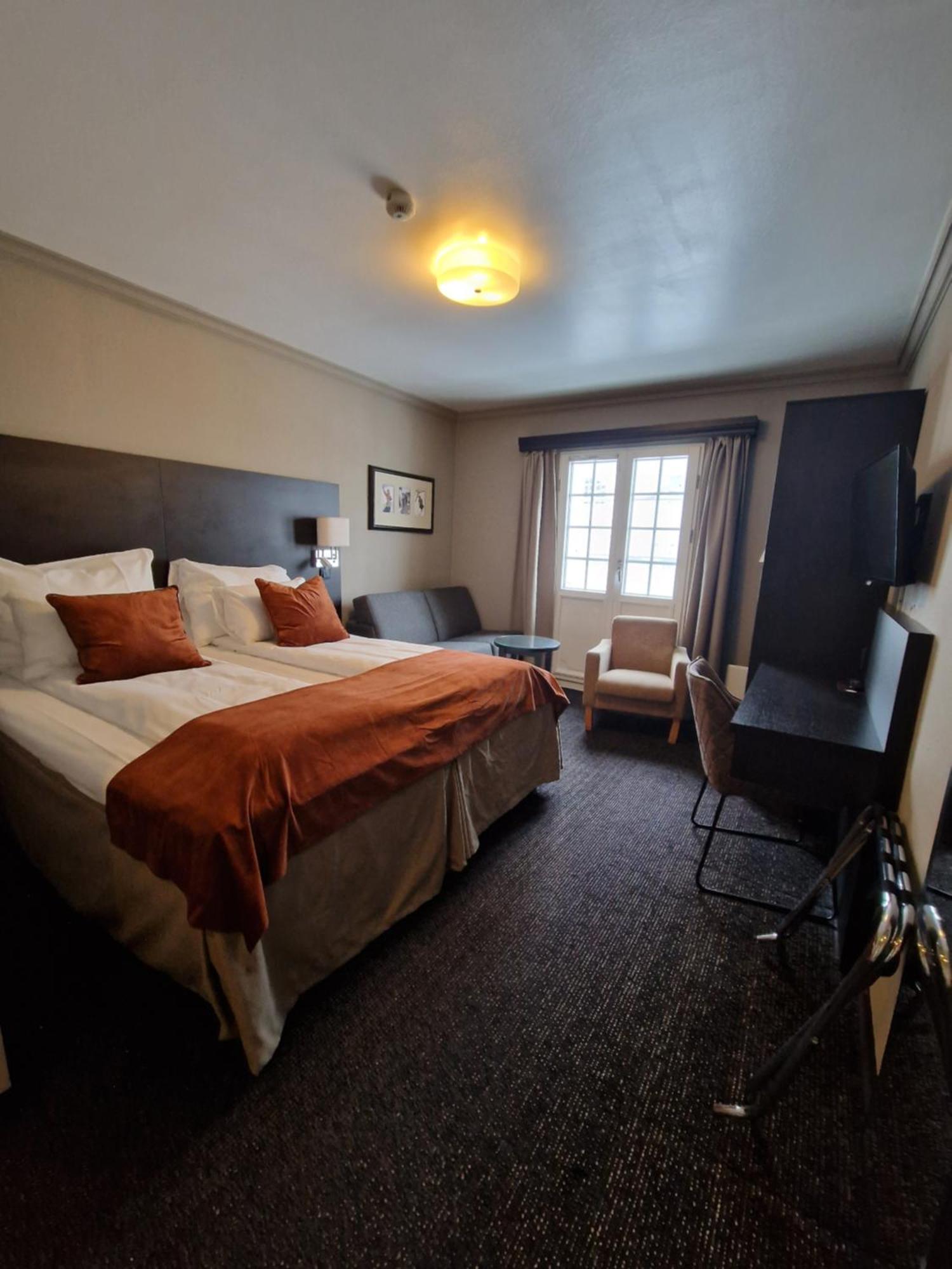 Dr. Holms Hotel ไยโล ภายนอก รูปภาพ