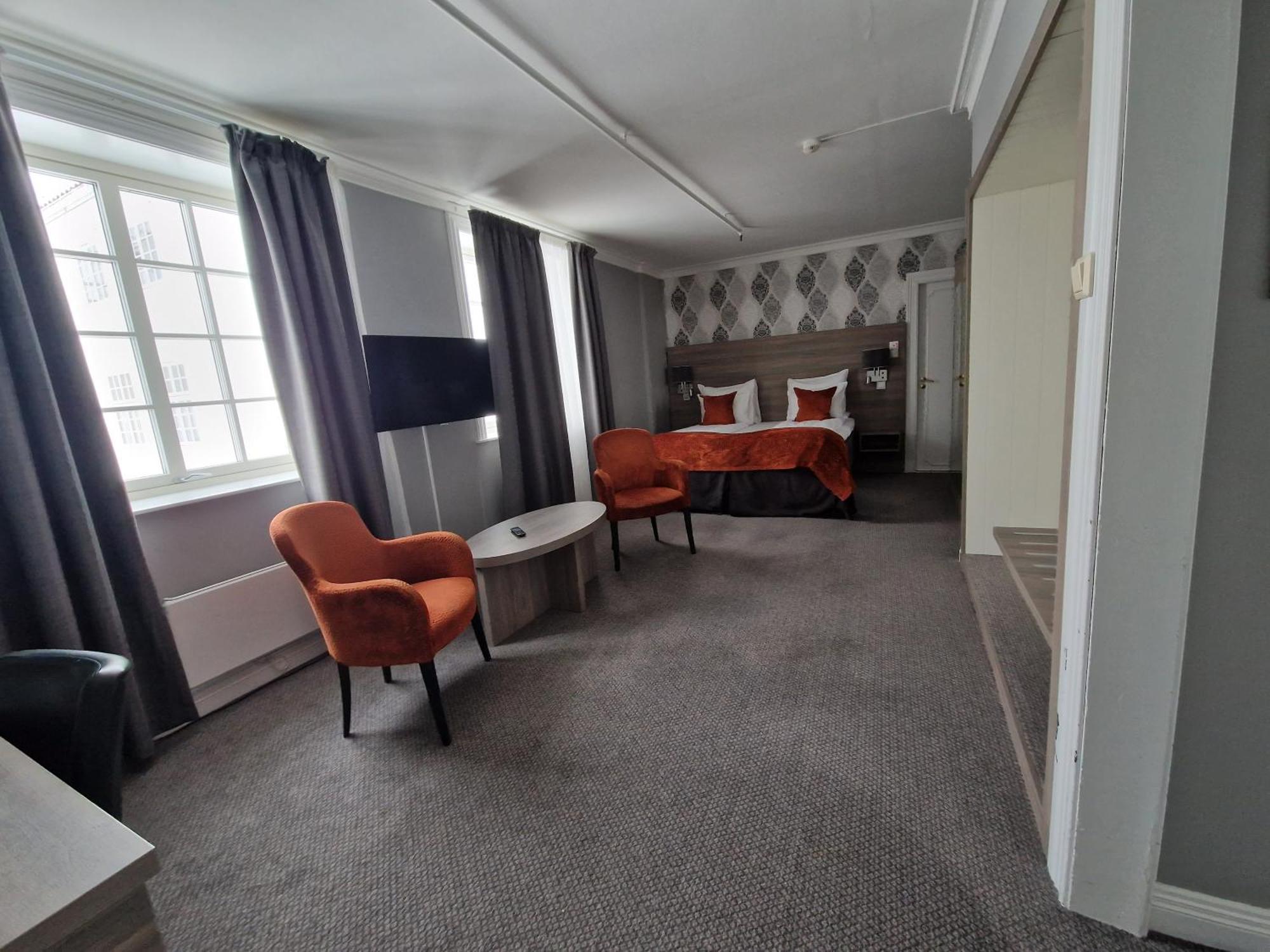 Dr. Holms Hotel ไยโล ภายนอก รูปภาพ