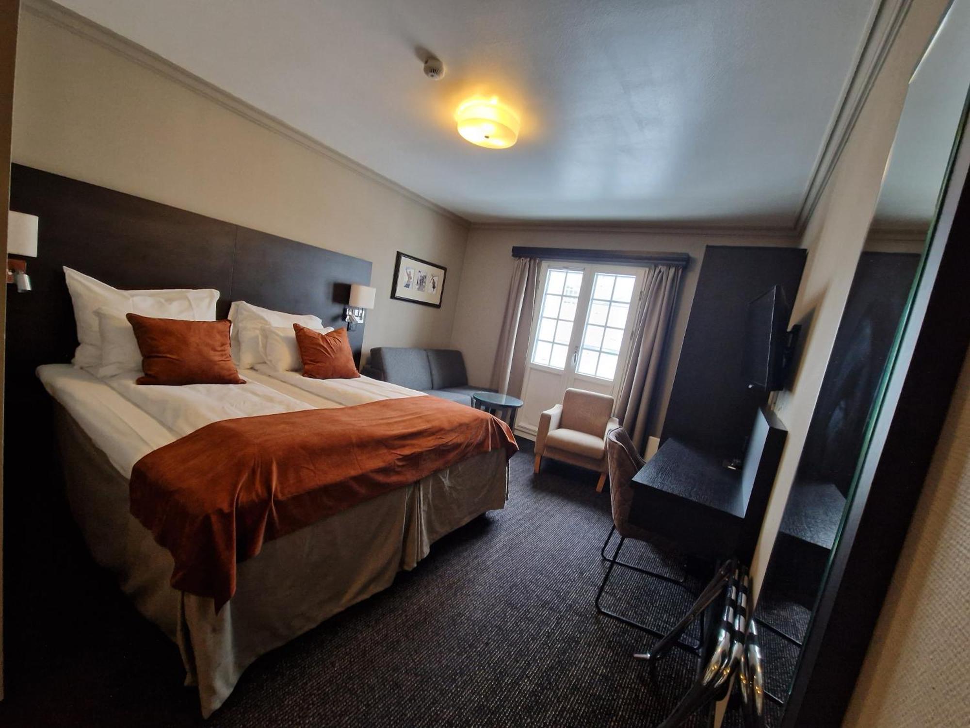 Dr. Holms Hotel ไยโล ภายนอก รูปภาพ
