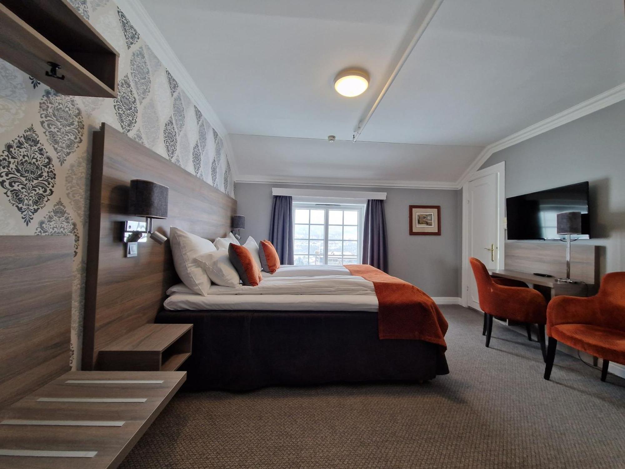 Dr. Holms Hotel ไยโล ภายนอก รูปภาพ