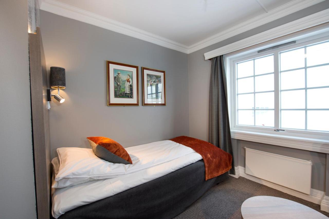 Dr. Holms Hotel ไยโล ภายนอก รูปภาพ